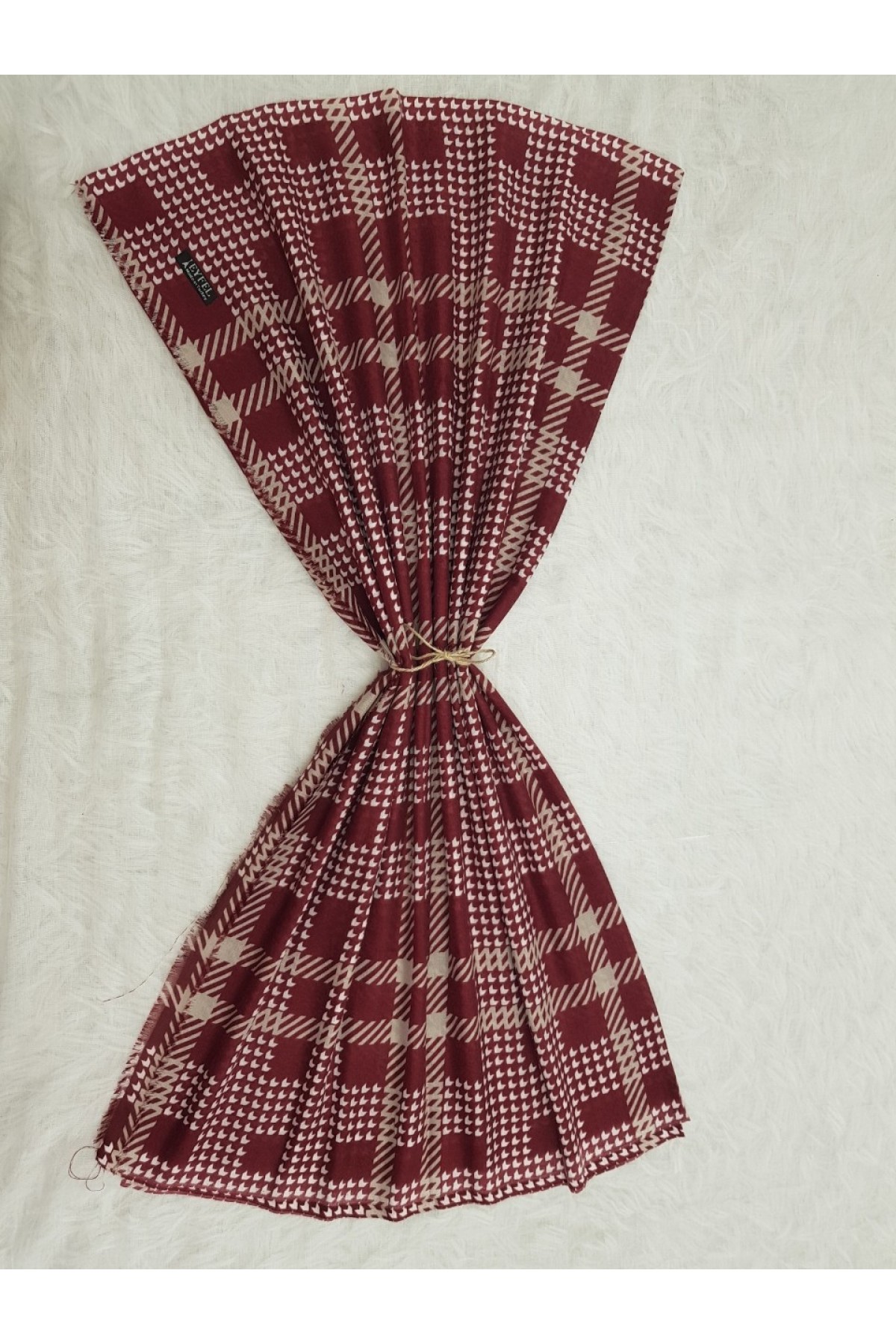 Square Pattern Shawl -كستنائي