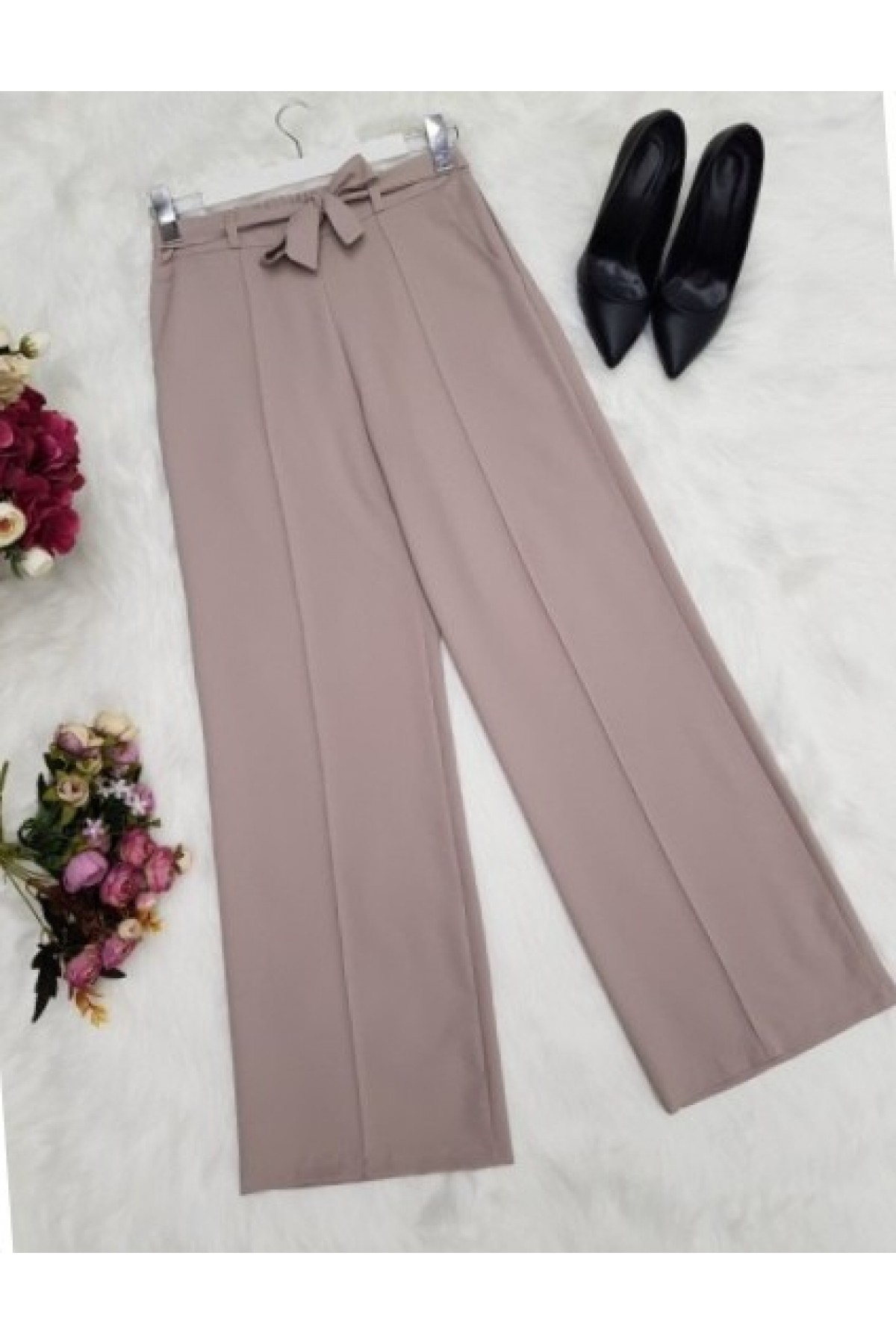 Belden Bağlamalı Lastikli Pantalon    -Krem