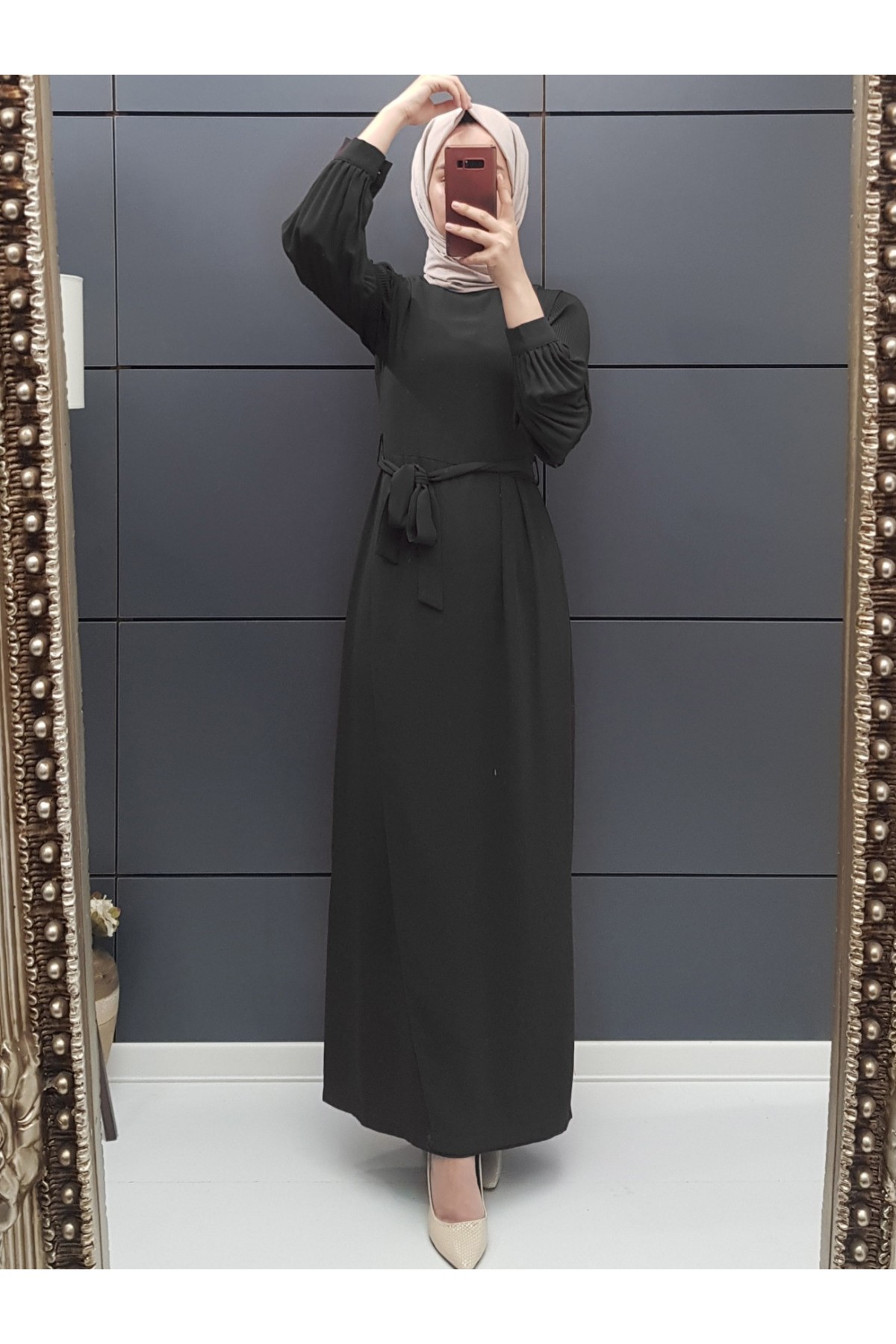 Pleated Sleeve Belted Dress -أسود