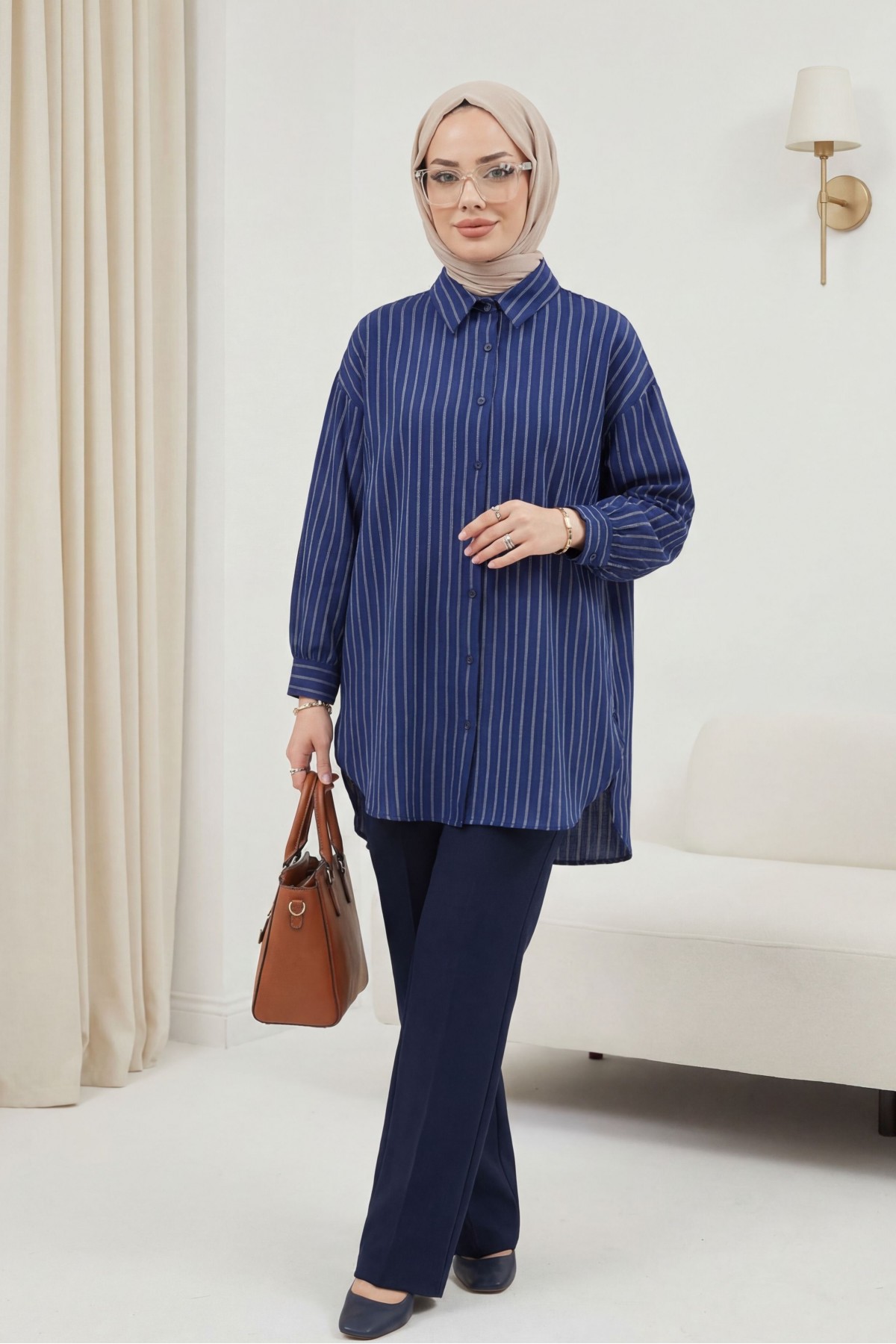 Striped Slit Loose-Fitting Linda Shirt -Navy blue detay görseli